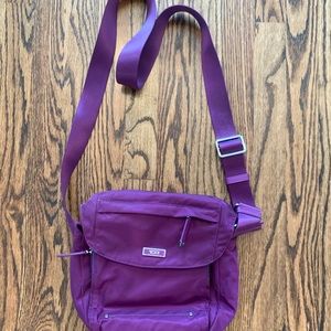 Tumi travel shoulder bag